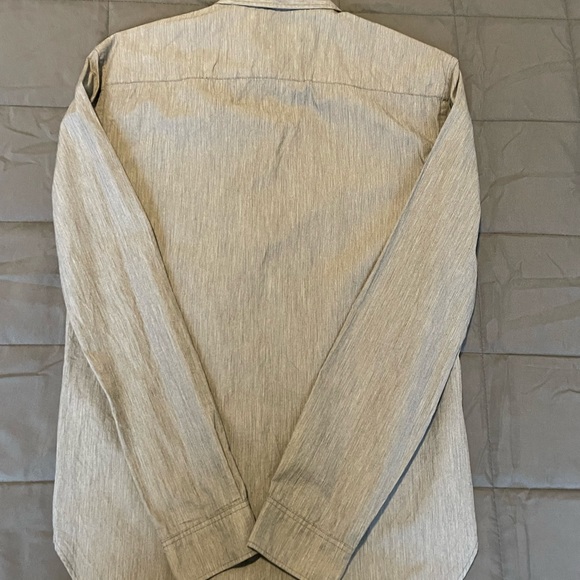 Authentic Men’s Burberry Button Up Casual Dress Shirt - Picture 2 of 3